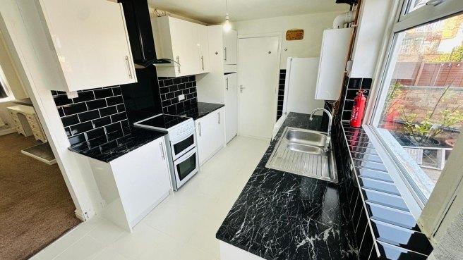 Woodlands-avenue-rg5-3he-967019