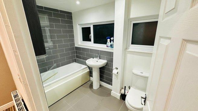 Woodlands-avenue-rg5-3he-967025