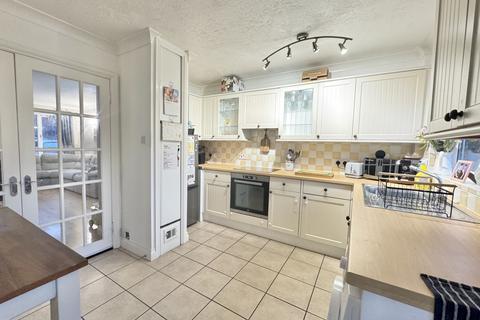undefined, Woodrush Crescent, Locks Heath