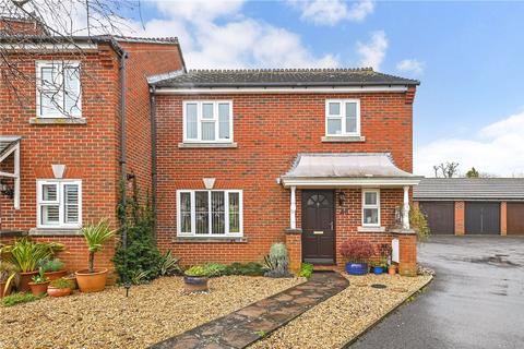 3 bedroom end of terrace house for sale, King George Gardens, Chichester, PO19