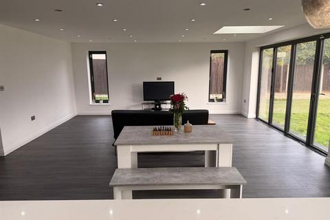 undefined, Bucknalls Drive, Bricket Wood, St. Albans