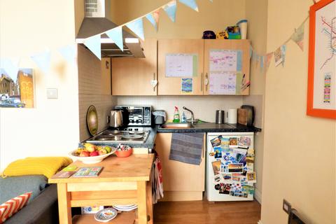 1 bedroom apartment to rent, Christopher Court, Surbiton KT6