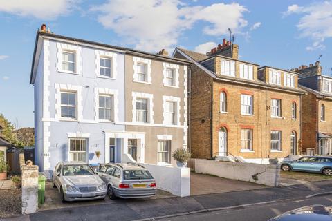 1 bedroom apartment to rent, Cleaveland Road, Surbiton KT6