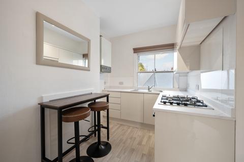 1 bedroom apartment to rent, Cleaveland Road, Surbiton KT6