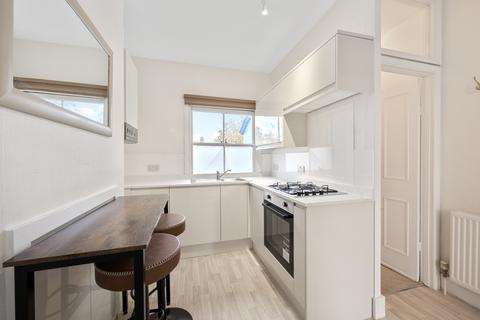 1 bedroom apartment to rent, Cleaveland Road, Surbiton KT6