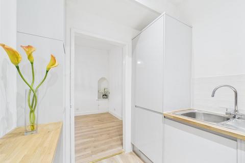 undefined, James Street, Perth PH2