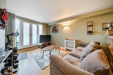 undefined, London Road, Brentford, TW8