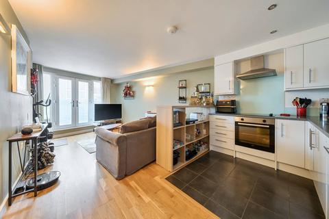 undefined, London Road, Brentford, TW8