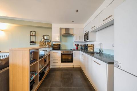 undefined, London Road, Brentford, TW8