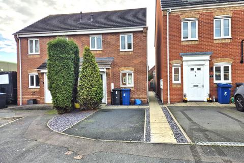 3 bedroom semi-detached house to rent, Croft Avenue, Tamworth B79