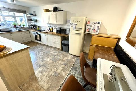 undefined, Farmhouse Road, Willenhall