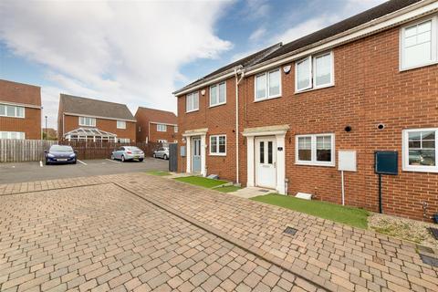 2 bedroom terraced house to rent, Neston Court, Kenton, Newcastle Upon Tyne