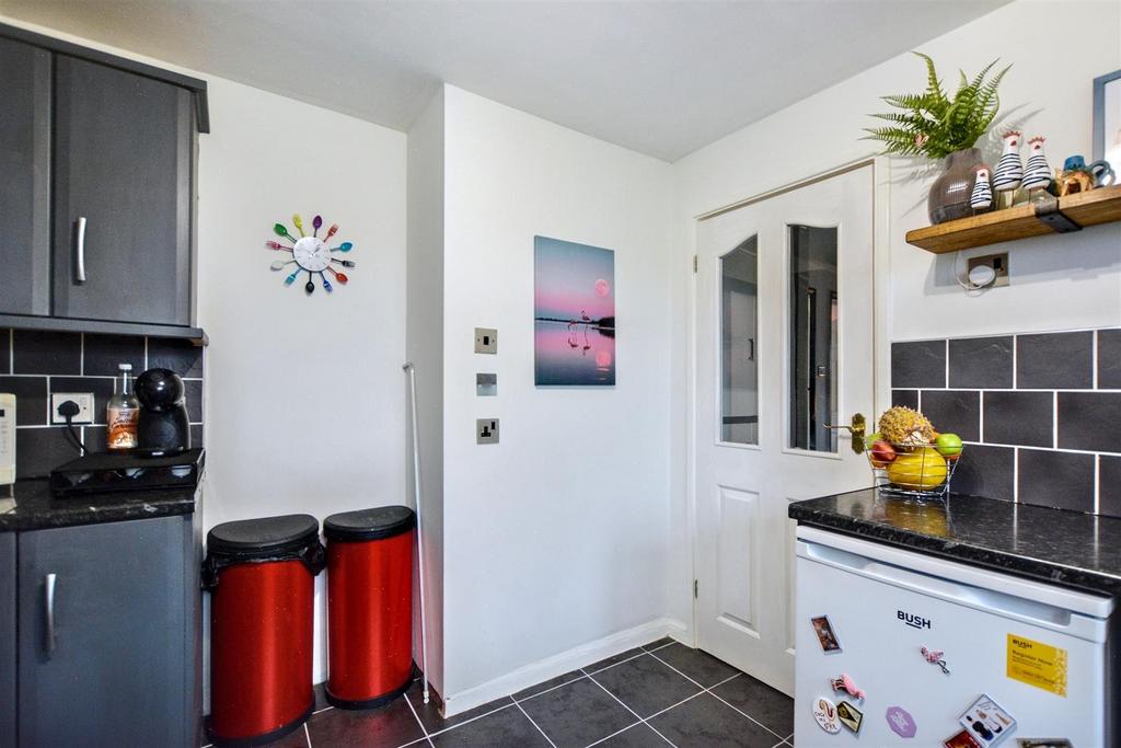 Kitchen 3.jpeg