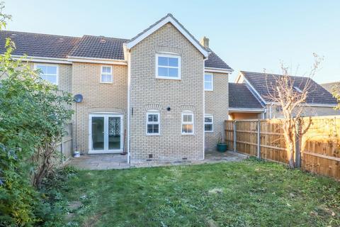 4 bedroom semi-detached house to rent, West End Close, Witchford, CB6