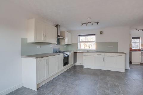 4 bedroom semi-detached house to rent, West End Close, Witchford, CB6