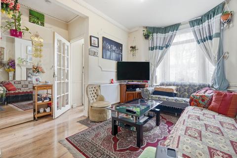 3 bedroom terraced house for sale, London E6