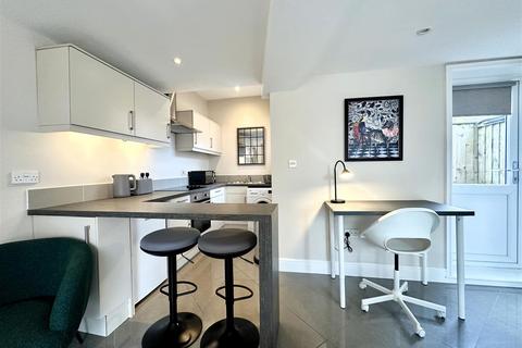 1 bedroom house to rent, Westend Parade, Gloucester GL1