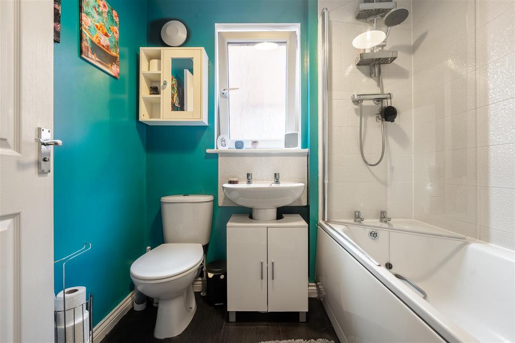 Bathroom.jpg