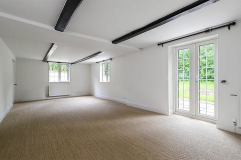 5 bedroom detached house to rent, Broughton