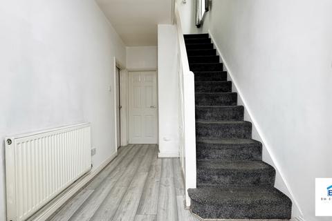 3 bedroom semi-detached house for sale, Crown Hills Avenue, Leicester LE5