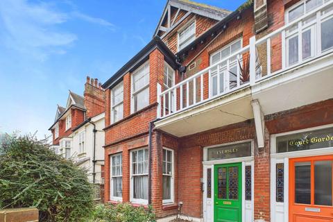 2 bedroom flat for sale, Sackville Road, Hove, BN3 3FB