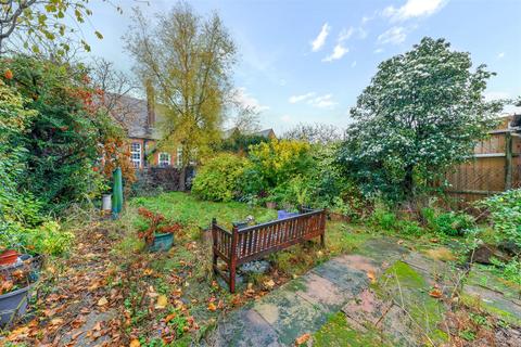 undefined, Colwood Gardens, Colliers Wood SW19