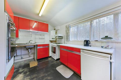 undefined, Colwood Gardens, Colliers Wood SW19