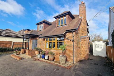 4 bedroom detached house for sale, Maldon Road, Danbury