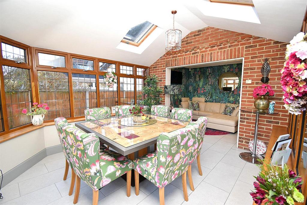 Garden room.jpg