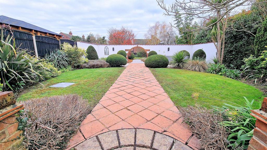 GARDEN PATH CENTRAL.jpg