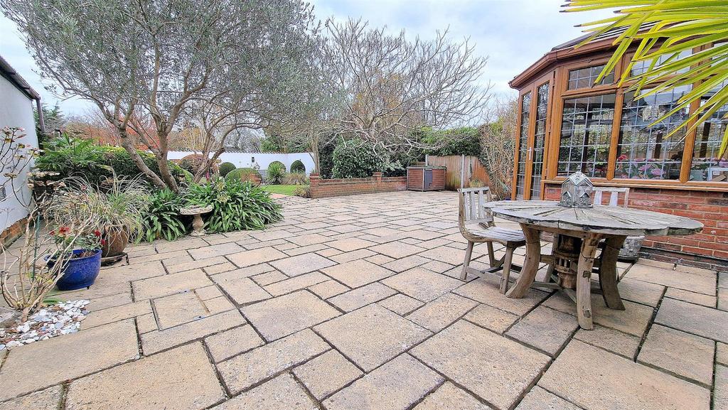 GARDEN TO PATIO.jpg