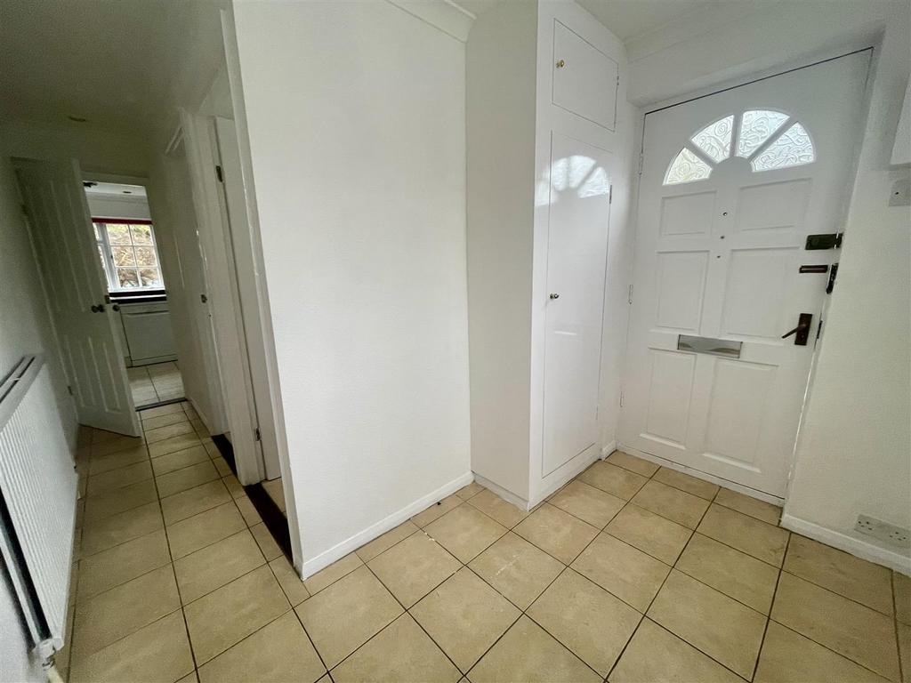 INNER HALLWAY.jpg