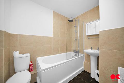 undefined, Kidman Close, Gidea Park RM2