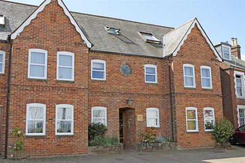 undefined, Waterloo Road, Lymington