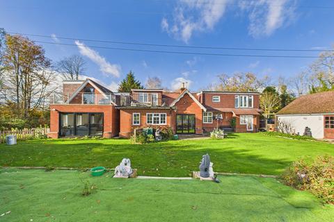 5 bedroom detached house for sale, Reading Road, Stratfield Turgis, RG27