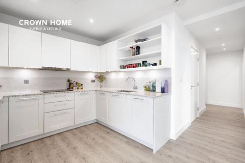 2 bedroom apartment to rent, London E16