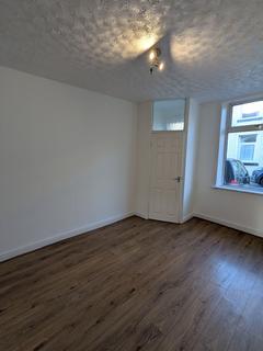2 bedroom terraced house to rent, Heap Street, Burnley BB10