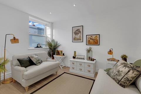 2 bedroom townhouse for sale, Lypiatt Street, Tivoli, Cheltenham, GL50