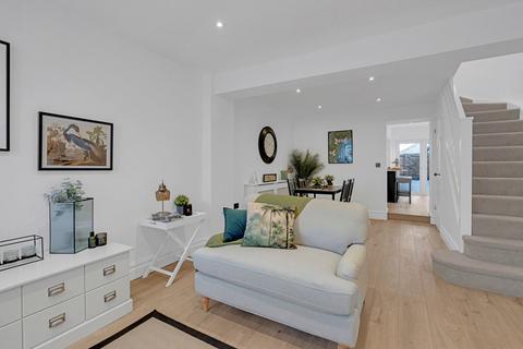 2 bedroom townhouse for sale, Lypiatt Street, Tivoli, Cheltenham, GL50