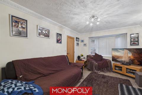 4 bedroom house for sale, Y Maes, Denbigh LL16