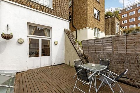 undefined, Queen's Gate, London SW7