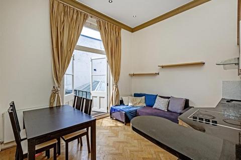 undefined, Queen's Gate, London SW7