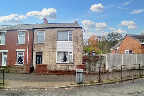 3 bedroom end of terrace house for sale, Station Avenue South, Houghton Le Spring DH4