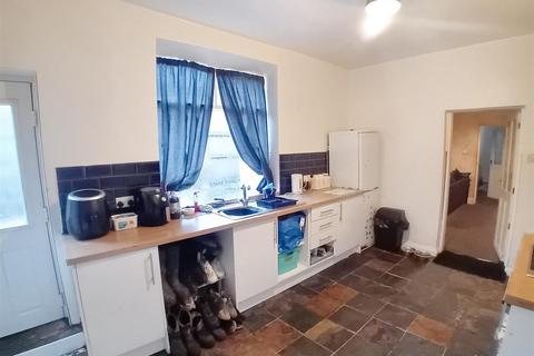 3 bedroom end of terrace house for sale, Station Avenue South, Houghton Le Spring DH4