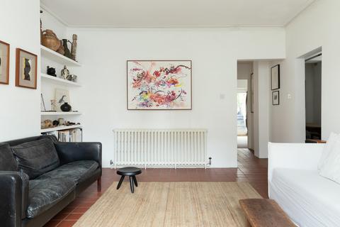undefined, Navarino Road VII, London E8