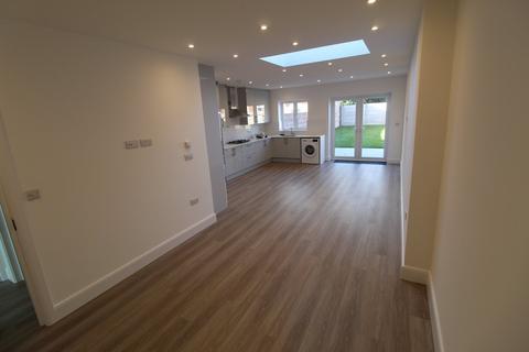 undefined, De Havilland Road, Edgware, HA8