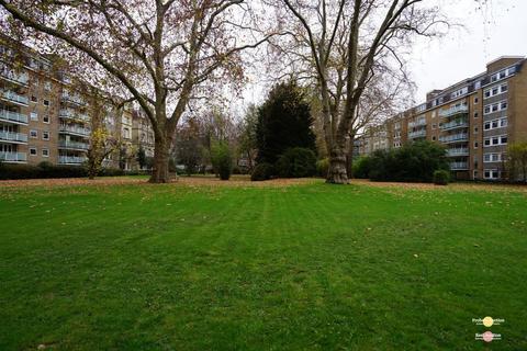 2 bedroom flat for sale, Fulham Road, London SW10