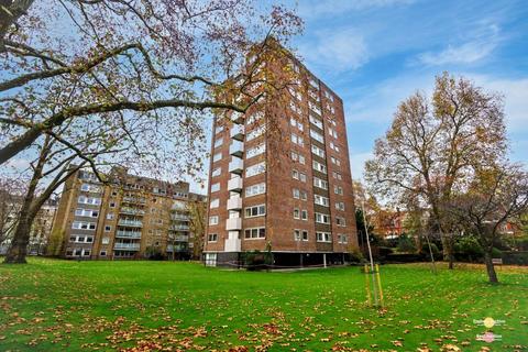 2 bedroom flat for sale, Fulham Road, London SW10