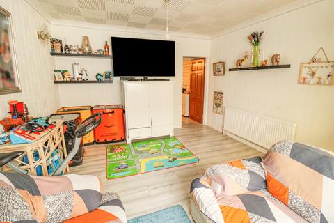 3 bedroom terraced house for sale, Bedford Road, Grays RM17