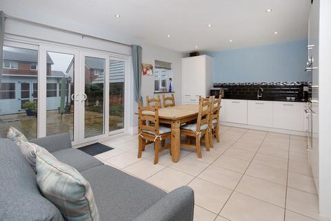 4 bedroom detached house for sale, Kestrel Way, Dawlish EX7